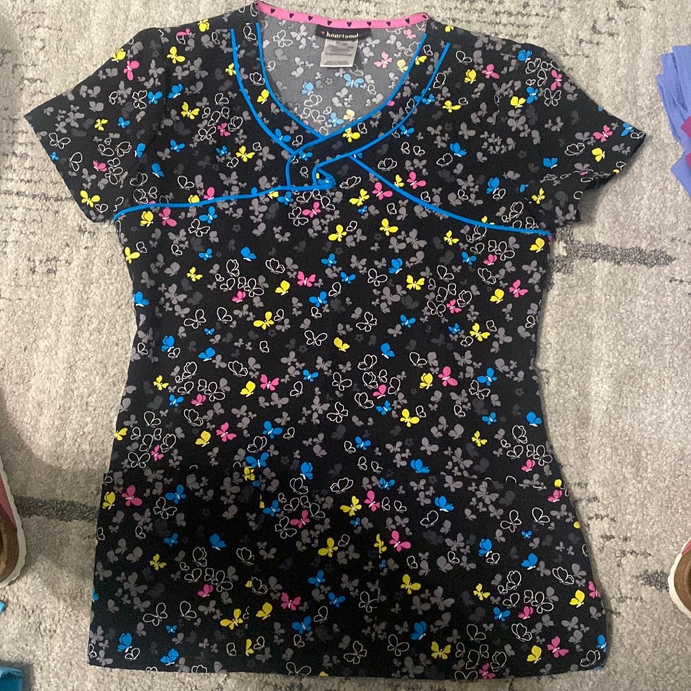 Butterflies XS scrub top